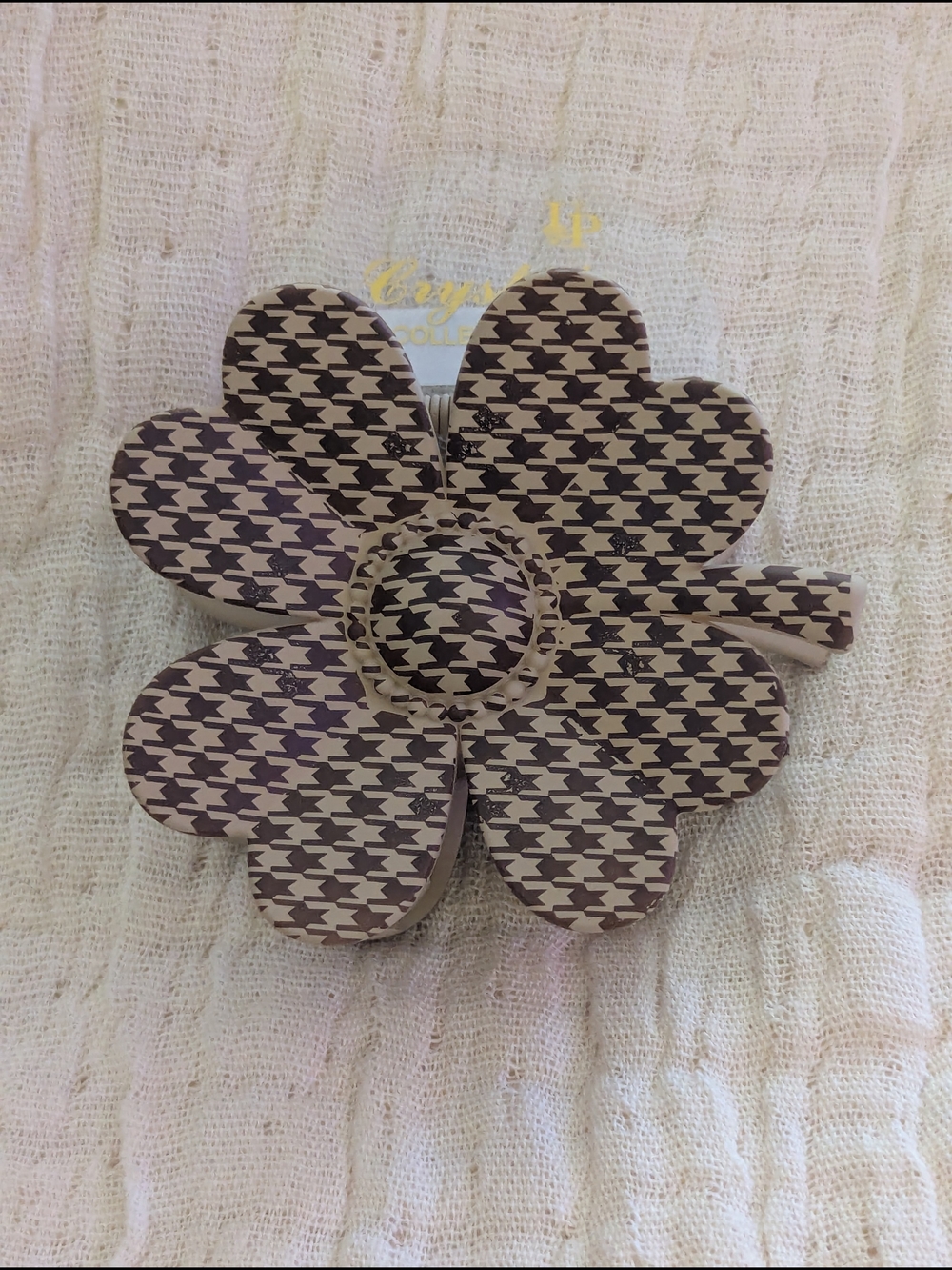 Flower Hair Clip Chic accessory for everyday wear.